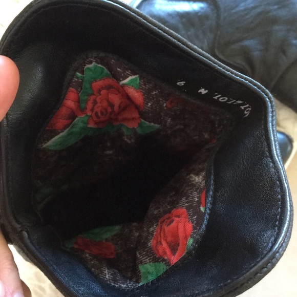 Vintage leather Zodiac ankle boots with silver. - Picture 8 of 8